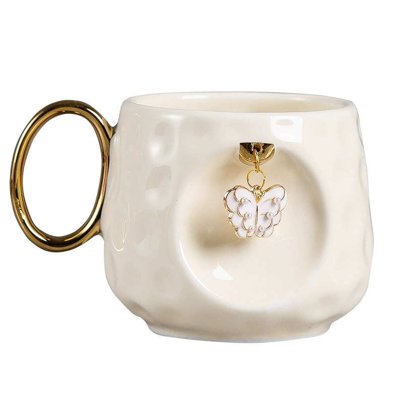 Product Sculpted Pendant Ceramic Mug Thumb 4
