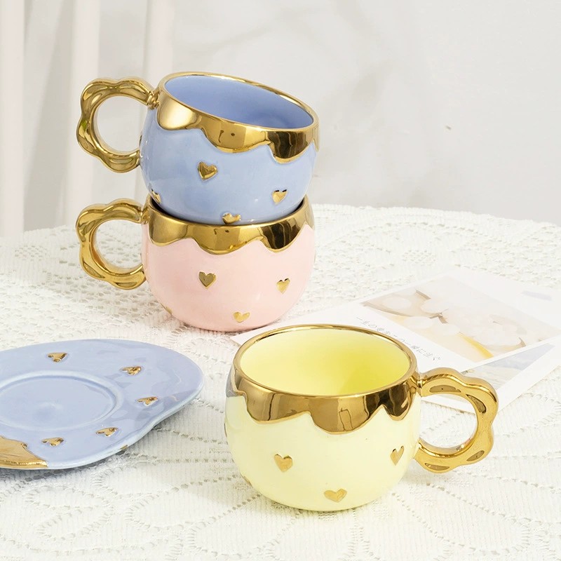 Product Strawberry Ceramic Mug Thumb 2