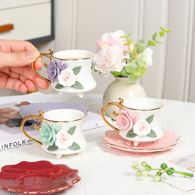 Product Three Leg Floral Thumb 1
