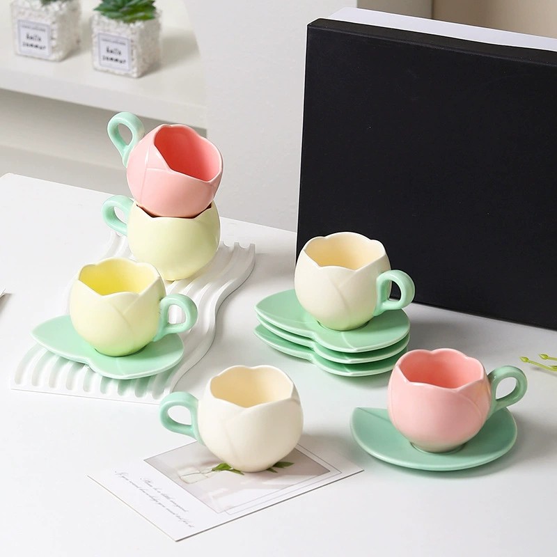 Product Tulip Pattern Cup And Saucer Set Thumb 1