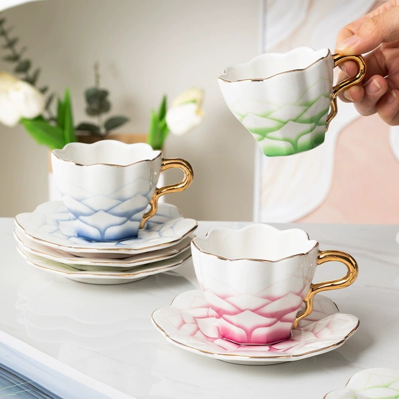 Product Wavy Rim Six Cup And Saucer Set Thumb 3