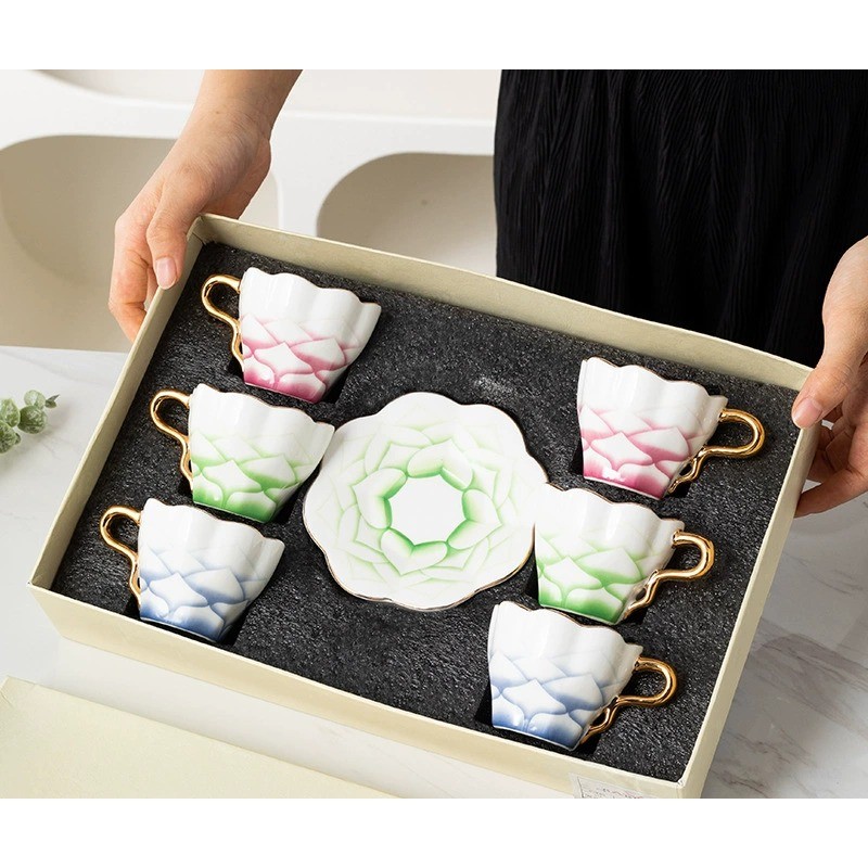 Product Wavy Rim Six Cup And Saucer Set Thumb 4